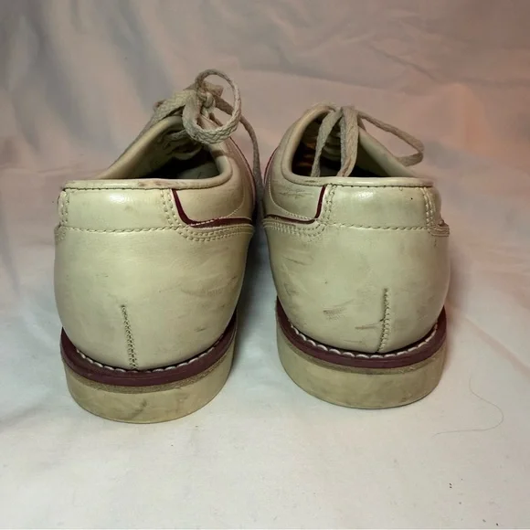 Classic Women's Bowling Shoes with Pink Accent - Picture 5 of 8